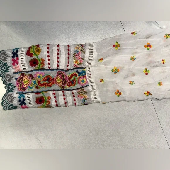 Johnny Was XL White Eyelet Embroidered Peasant Top Blouse Tunic Long Sleeve - Picture 2 of 9